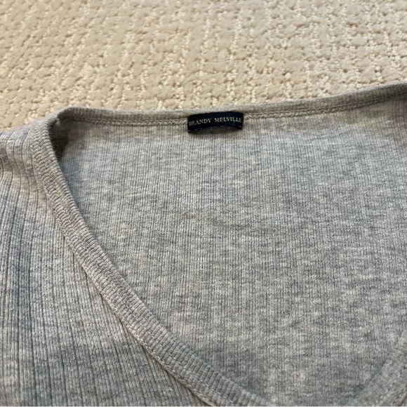 Brandy Melville Long Sleeve Shirt - Picture 2 of 3